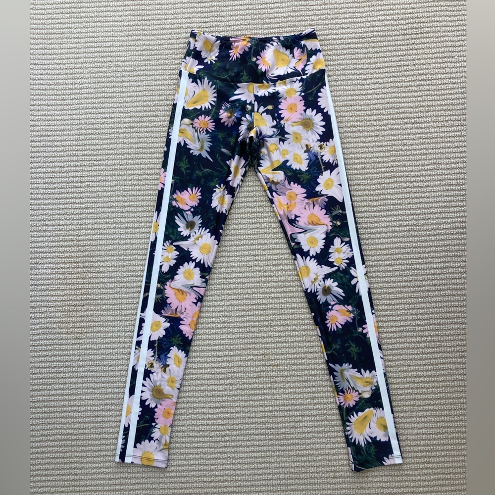 Goldsheep daisy leggings size Small